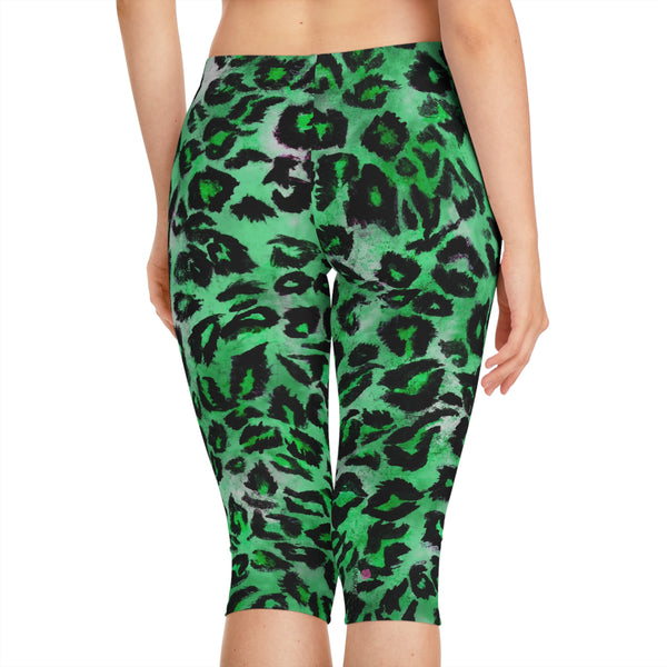Green Leopard Women's Capri Leggings, Modern Leopard Animal Print American-Made Best Designer Premium Quality Knee-Length Mid-Waist Fit Knee-Length Polyester Capris Tights-Made in USA (US Size: XS-2XL) Plus Size Available