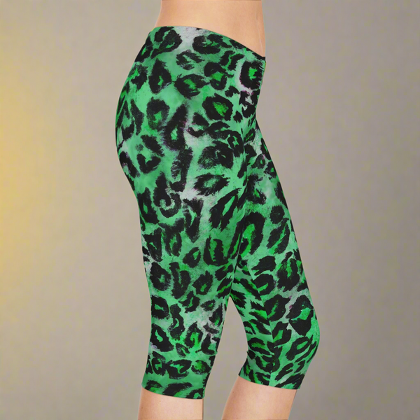 Green Leopard Women's Capri Leggings, Modern Leopard Animal Print American-Made Best Designer Premium Quality Knee-Length Mid-Waist Fit Knee-Length Polyester Capris Tights-Made in USA (US Size: XS-2XL) Plus Size Available