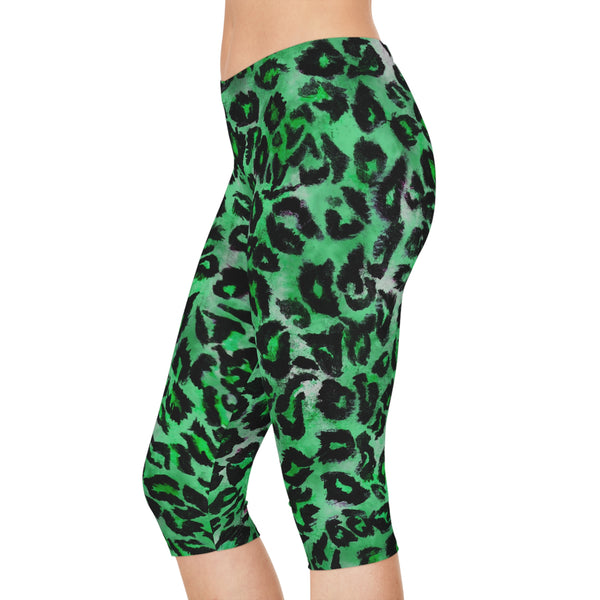 Green Leopard Women's Capri Leggings, Modern Leopard Animal Print American-Made Best Designer Premium Quality Knee-Length Mid-Waist Fit Knee-Length Polyester Capris Tights-Made in USA (US Size: XS-2XL) Plus Size Available