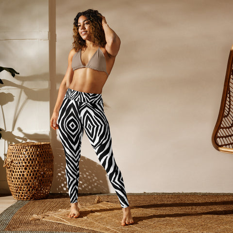 Black Zebra Print Yoga Leggings, Black and White Zebra Animal Print Active Wear Fitted Leggings Sports Long Yoga &amp; Barre Pants - Made in USA/EU/MX (US Size: XS-6XL)