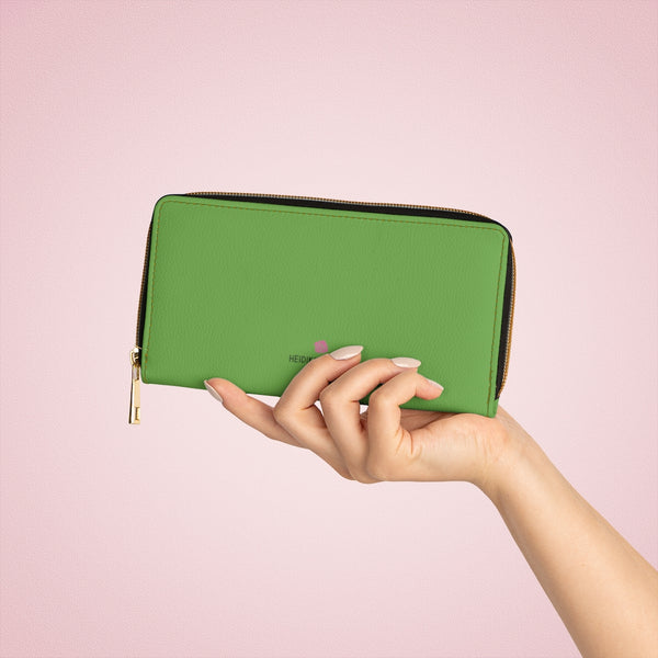 Light Green Color Zipper Wallet, Solid Green Color Best 7.87" x 4.33" Luxury Cruelty-Free Faux Leather Women's Wallet & Purses Compact High Quality Nylon Zip & Metal Hardware, Luxury Long Wallet With Cardholders For Modern Women