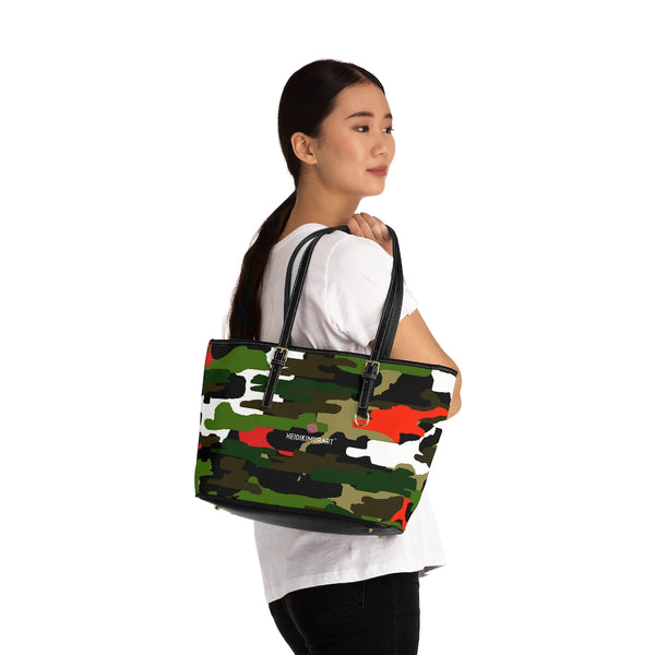 Green Camo Print Tote Bag, Best Stylish Green Red Camouflage Military Army Printed PU Leather Shoulder Large Spacious Durable Hand Work Bag 17"x11"/ 16"x10" With Gold-Color Zippers & Buckles & Mobile Phone Slots & Inner Pockets, All Day Large Tote Luxury Best Sleek and Sophisticated Cute Work Shoulder Bag For Women With Outside And Inner Zippers