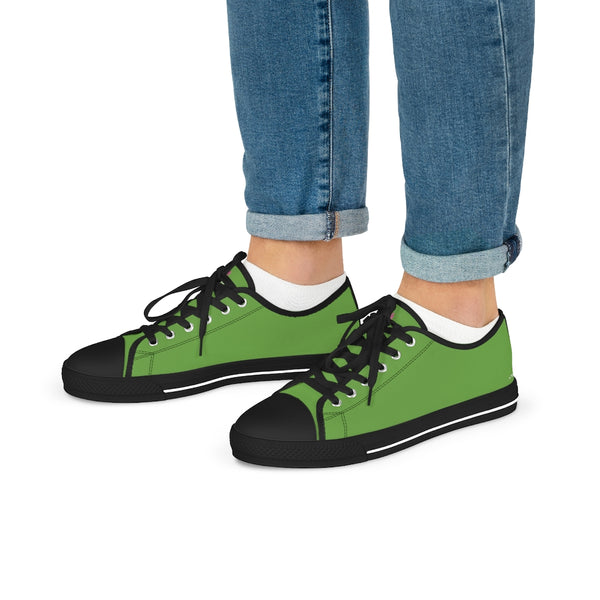 Apple Green Color Men's Sneakers, Best Solid Green Color Men's Low Top Sneakers Tennis Canvas Shoes (US Size: 5-14)