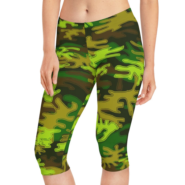 Green Camo Women's Capri Leggings, Modern Camouflage Army Military Print American-Made Best Designer Premium Quality Knee-Length Mid-Waist Fit Knee-Length Polyester Capris Tights-Made in USA (US Size: XS-3XL) Plus Size Available