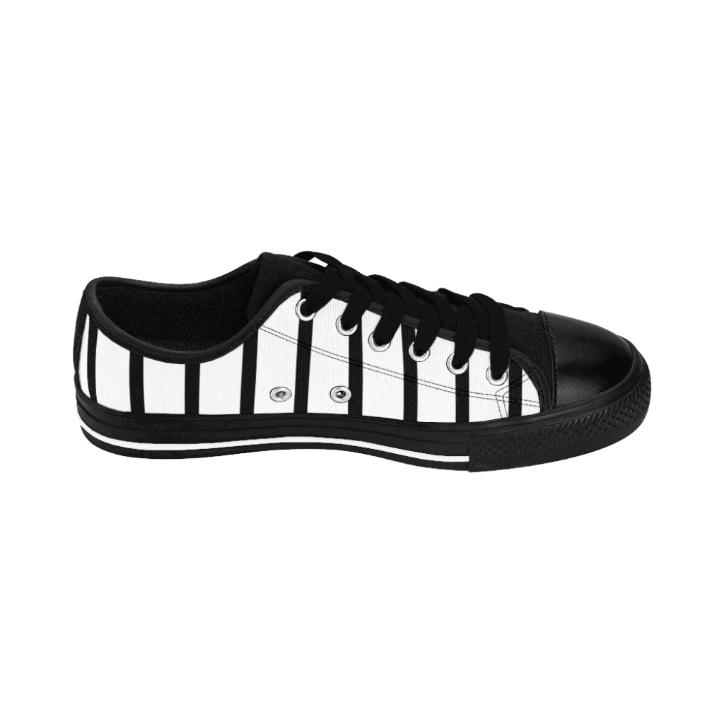 Black Waves Print Men's Sneakers, Geometric Wavy Designer Fashion Low Top Sneakers For Men https://heidikimurart.com/products/black-waves-print-mens-sneakers 
