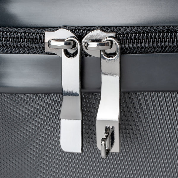 Light Gray Cabin Suitcase, Carry On Luggage With 2 Inner Pockets & Built in TSA-approved Lock With 360° Swivel