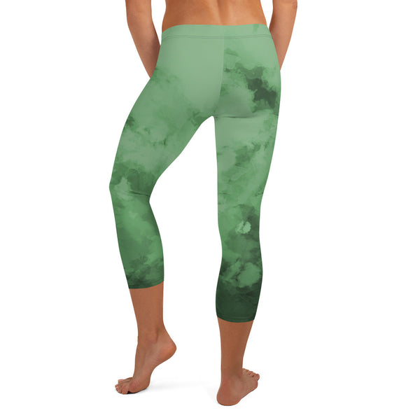 Abstract Women's Capri Leggings, Green Abstract Capri Leggings, Abstract Modern Best Women's Casual Tights Capri Leggings Casual Activewear, ‎Women's Capri Leggings, Girls Capri Gym Leggings, Capri Leggings For Summer - Made in USA/EU/MX (US Size: XS-XL)