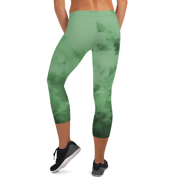 Abstract Women's Capri Leggings, Green Abstract Capri Leggings, Abstract Modern Best Women's Casual Tights Capri Leggings Casual Activewear, ‎Women's Capri Leggings, Girls Capri Leggings, Capri Leggings For Summer - Made in USA/EU/MX (US Size: XS-XL)
