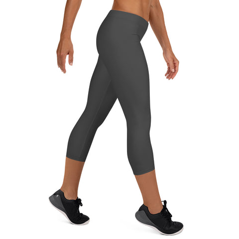 Black Solid Color Capri Leggings, Black Ash Color Women's Capri Leggings, Simple Solid Modern Best Women's Casual Tights Capri Leggings Casual Activewear, ‎Women's Capri Leggings, Womens Capri Gym Leggings, Capri Leggings For Summer - Made in USA/EU/MX (US Size: XS-XL)