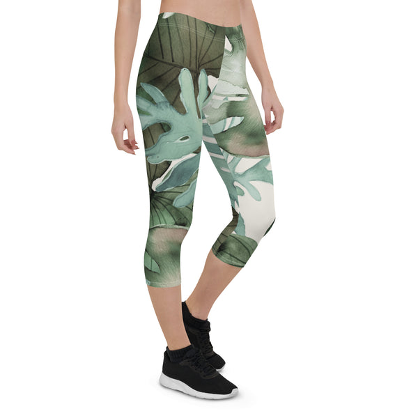 Green Tropical Print Capri Leggings, Best Floral Printed Designer Casual Capris Tights For Women-Made in USA/EU/MX (US Size: XS-XL)