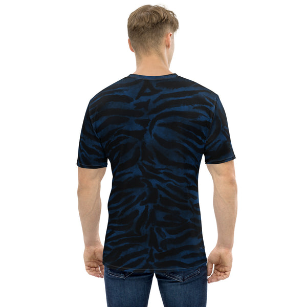 Blue Tiger Striped Men's T-Shirt, Animal Tiger Striped Print Best Tee Crew Neck Premium Polyester Regular Fit Tee-Made in USA/EU/MX (US Size, XS-2XL), Luxury Graphic T-Shirt For Men, The Tiger Striped Print Tee, Crew Neck T-shirt, Men's T-Shirt Apparel
