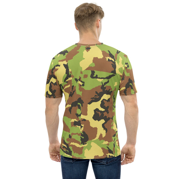 Green Camouflage Men's T-shirt, Army Military Camo Print Best Tee Crew Neck Premium Polyester Regular Fit Tee-Made in USA/EU/MX (US Size, XS-2XL), Luxury Graphic T-Shirt For Men, Best Marbled Printed Tee, Crew Neck T-shirt, Men's T-Shirt Apparel