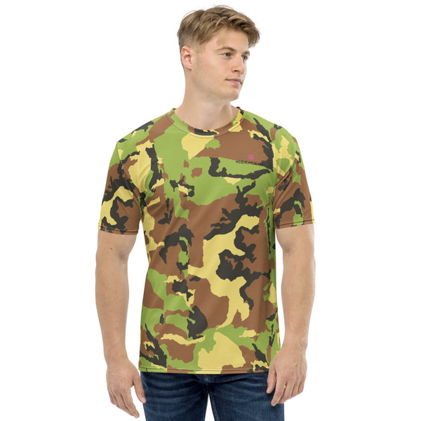 Green Camouflage Men's T-shirt, Army Military Camo Print Best Tee Crew Neck Premium Polyester Regular Fit Tee-Made in USA/EU/MX (US Size, XS-2XL), Luxury Graphic T-Shirt For Men, Best Marbled Printed Tee, Crew Neck T-shirt, Men's T-Shirt Apparel