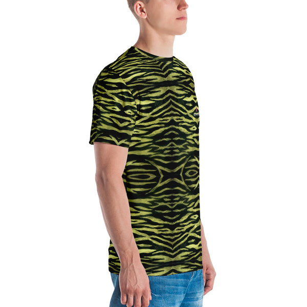 Yellow Tiger Striped Men's T-Shirt, Animal Tiger Striped Print Best Tee Crew Neck Premium Polyester Regular Fit Tee-Made in USA/EU/MX (US Size, XS-2XL), Luxury Graphic T-Shirt For Men, The Tiger Striped Print Tee, Crew Neck T-shirt, Men's T-Shirt Apparel