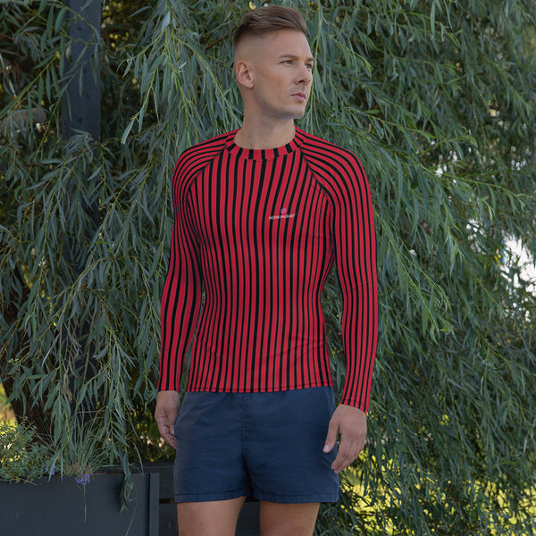 Red Striped Printed Men's Top, Red Black Stripes Print Best Men's Rash Guard UPF 50+ Long Sleeves Fitted Designer Polyester Spandex Moisture-Wicking Four Way Stretch Elastic Sportswear For Water Sports Wear - Made in USA/EU/MX (US Size: XS-3XL)