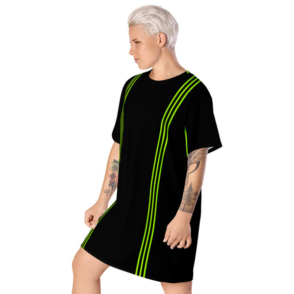 Black Green Striped T-Shirt Dress, Neon Green Stripes Athletic Style Women's Smooth Soft Stretchy Designer Premium Quality Best Oversize Fit Comfy Short Sleeves Dress - Made in USA/EU/MX (US Size: 2XL-6XL) Plus Size Available For Curvy Ladies