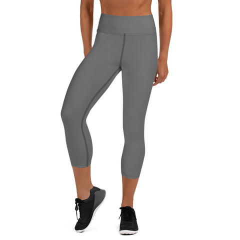 Charcoal Grey Yoga Capri Leggings, Grey Solid Color Designer Yoga Capri Leggings, Simple Essential Modern Comfy Moisture-Wicking, High-Waisted Capri Leggings Yoga Pants Mid-Calf Length Activewear- Made in USA/EU/MX (US Size: XS-XL)