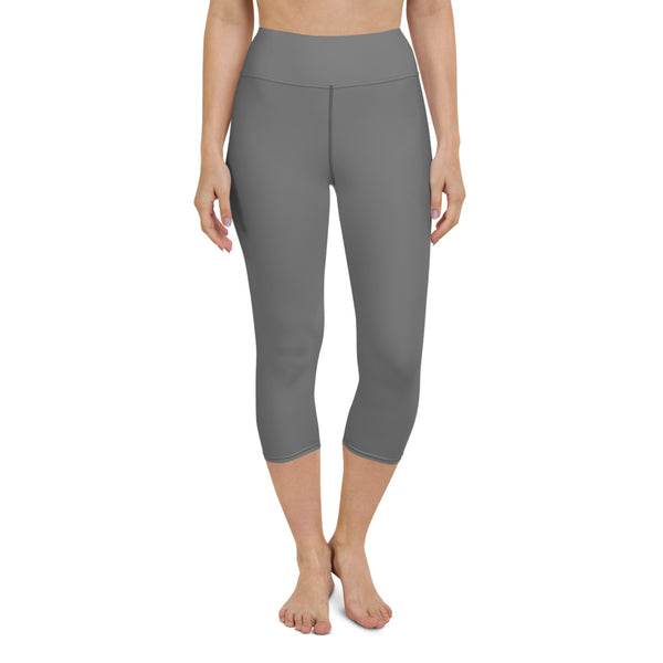 Charcoal Grey Yoga Capri Leggings, Grey Solid Color Designer Yoga Capri Leggings, Simple Essential Modern Comfy Moisture-Wicking, High-Waisted Capri Leggings Yoga Pants Mid-Calf Length Activewear- Made in USA/EU/MX (US Size: XS-XL)