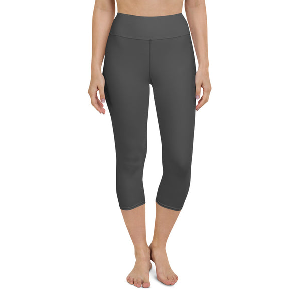 Dark Grey Yoga Capri Leggings, Solid Color Gray Designer Yoga Capri Leggings, Simple Essential Modern Comfy Moisture-Wicking, High-Waisted Capri Leggings Yoga Pants Mid-Calf Length Activewear- Made in USA/EU/MX (US Size: XS-XL)