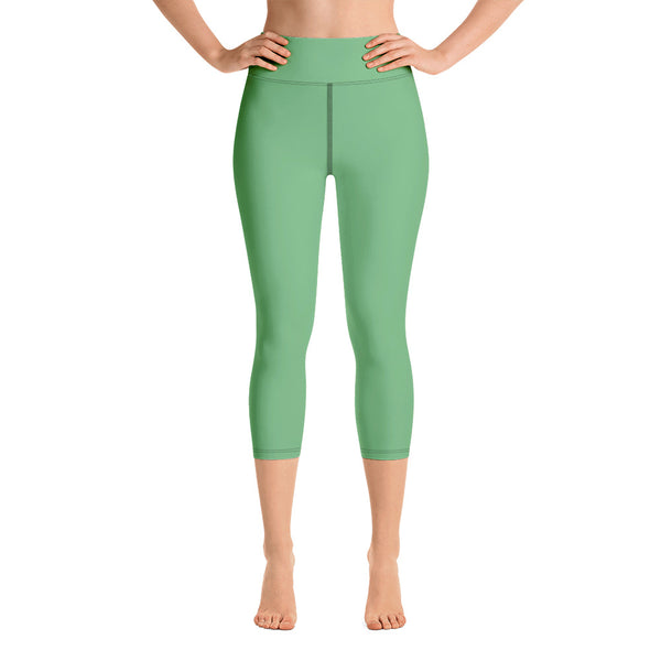 Pastel Green Yoga Capri Leggings, Solid Pale Green Color Designer Yoga Capri Leggings, Simple Essential Modern Comfy Moisture-Wicking, High-Waisted Capri Leggings Yoga Pants Mid-Calf Length Activewear- Made in USA/EU/MX (US Size: XS-XL)