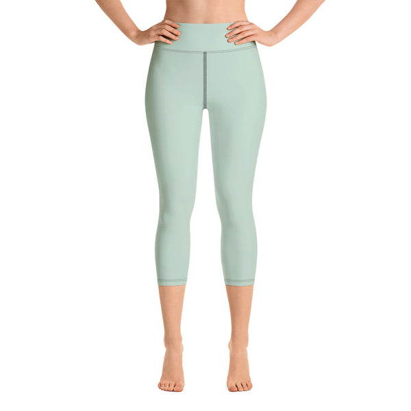 Lime Green Yoga Capri Leggings, Solid Pastel Green Color Designer Yoga Capri Leggings, Simple Essential Modern Comfy Moisture-Wicking, High-Waisted Capri Leggings Yoga Pants Mid-Calf Length Activewear- Made in USA/EU/MX (US Size: XS-XL)
