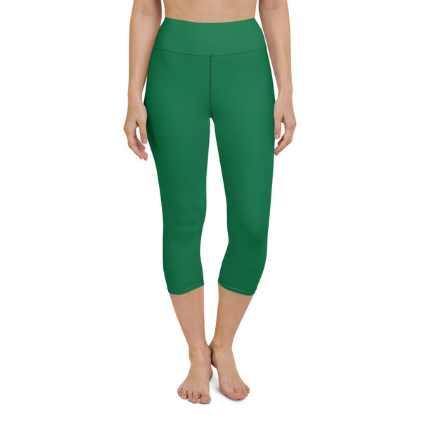 Designer Green Yoga Capri Leggings, Solid Green Color Designer Yoga Capri Leggings, Simple Essential Modern Comfy Moisture-Wicking, High-Waisted Capri Leggings Yoga Pants Mid-Calf Length Activewear- Made in USA/EU/MX (US Size: XS-XL)