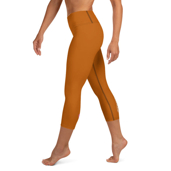 Dark Brown Yoga Capri Leggings, Solid Color Best Brown Designer Yoga Capri Leggings, Simple Essential Modern Comfy Moisture-Wicking, High-Waisted Capri Leggings Yoga Pants Mid-Calf Length Activewear- Made in USA/EU/MX (US Size: XS-XL)