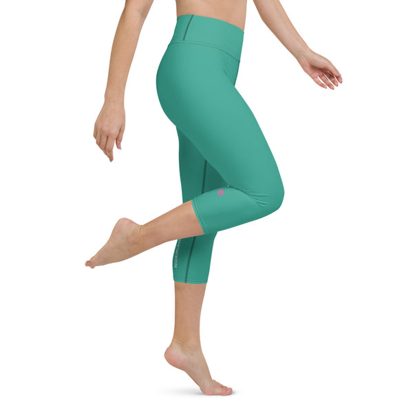 Turquoise Women's Yoga Capri Leggings, Solid Blue Color Designer Yoga Capri Leggings, Simple Essential Modern Comfy Moisture-Wicking, High-Waisted Capri Leggings Yoga Pants Mid-Calf Length Activewear- Made in USA/EU/MX (US Size: XS-XL)