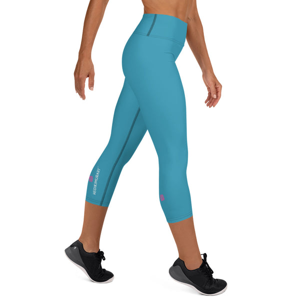 Blue Solid Yoga Capri Leggings, Solid Color Blue Designer Yoga Capri Leggings, Simple Essential Modern Comfy Moisture-Wicking, High-Waisted Capri Leggings Yoga Pants Mid-Calf Length Activewear- Made in USA/EU/MX (US Size: XS-XL)