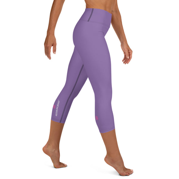 Light Purple Yoga Capri Leggings, Solid Pastel Purple Color Designer Yoga Capri Leggings, Simple Essential Modern Comfy Moisture-Wicking, High-Waisted Capri Leggings Yoga Pants Mid-Calf Length Activewear- Made in USA/EU/MX (US Size: XS-XL)