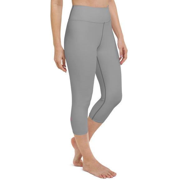 Ash Grey Yoga Capri Leggings, Solid Color Designer Abstract Yoga Capri Leggings, Simple Essential Modern Comfy Moistsure-Wicking, High-Waisted Capri Leggings Yoga Pants Mid-Calf Length Activewear- Made in USA/EU/MX (US Size: XS-XL)