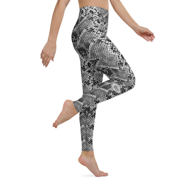 Snakeskin Print Women's Yoga Leggings, Black Grey Snake Python Reptile Print Gym Active Fitted Leggings Sports Yoga Pants - Made in USA/EU/MX (US Size: XS-XL)