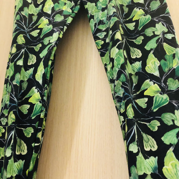 Black Maidenhair Green Men's Joggers, Best Designer Tropical Leaf Print Modern Slim-Fit Designer Ultra Soft & Comfortable Men's Joggers, Men's Jogger Pants-Made in EU/MX (US Size: XS-3XL)