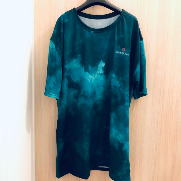 Green Abstract Men's T-shirt, Dark Green Printed Best Tee Crew Neck Premium Polyester Regular Fit Tee-Made in USA/EU/MX (US Size, XS-2XL), Luxury Graphic T-Shirt For Men, Best Printed Tee, Crew Neck T-shirt, Men's T-Shirt Apparel