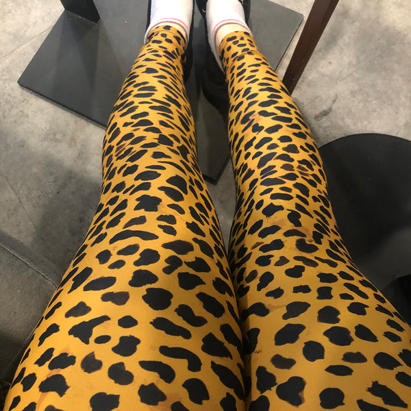 Tan Cheetah Print Yoga Leggings, Brown Leopard Animal Print Women's Long Yoga Tights-Made in USA/EU